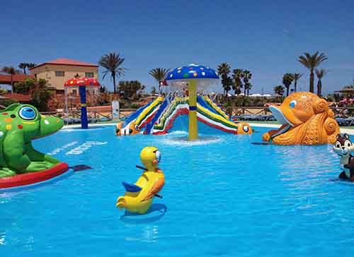 聚脲噴涂一平米幾公斤(圖1) 水上樂(lè)園聚脲防水涂料施工案例